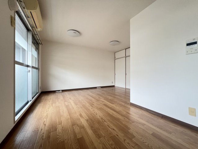 西北チェリーマンションの居間写真