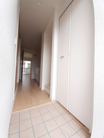 玄関　シンプルで使いやすい玄関です