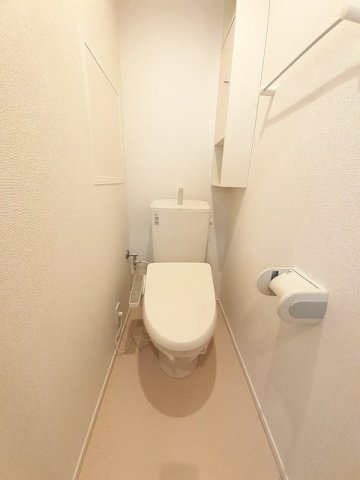 トイレ　落ち着いたトイレです