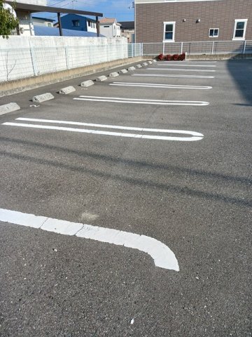 駐車場　駐車場完備です