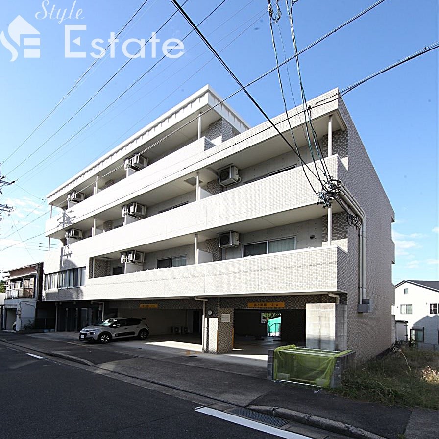 建物外観　玄関