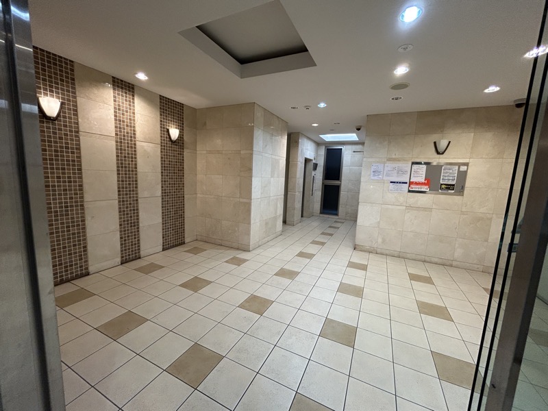 ＪＲ東海道本線 新大阪駅 徒歩2分 15階建 築20年の外観写真