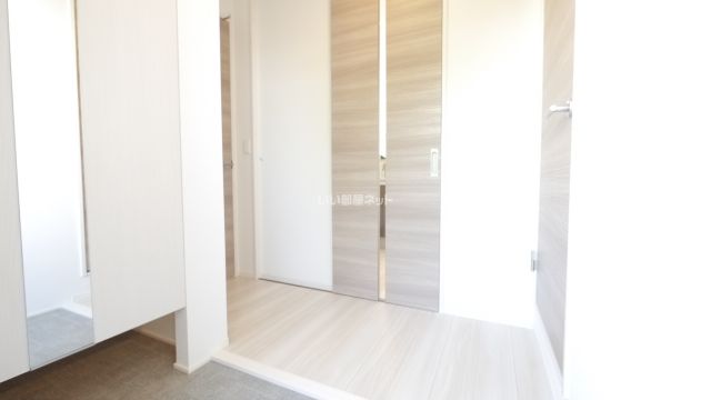 Dーroom本町の玄関写真