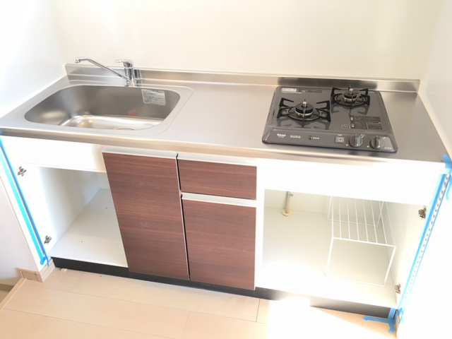 キッチン　同建物、他号室写真参照