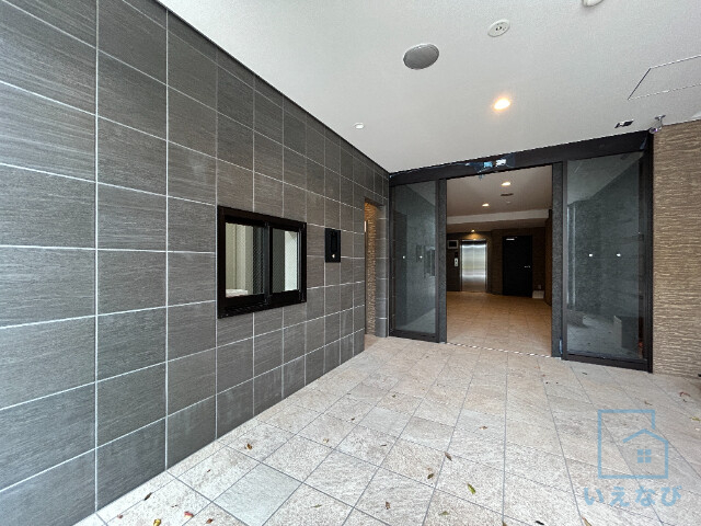 地下鉄千日前線 南巽駅 徒歩3分 12階建 築3年の外観写真