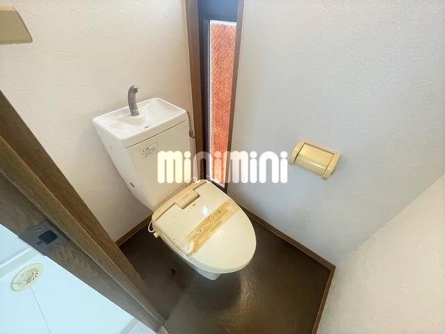 トイレ　明るいトイレです。