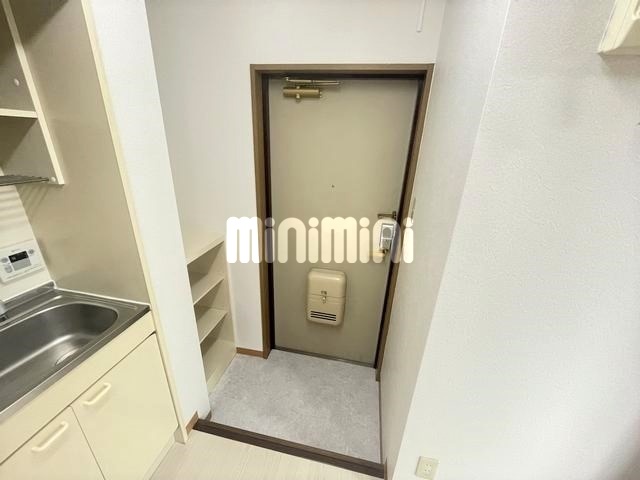 玄関　下駄箱です。