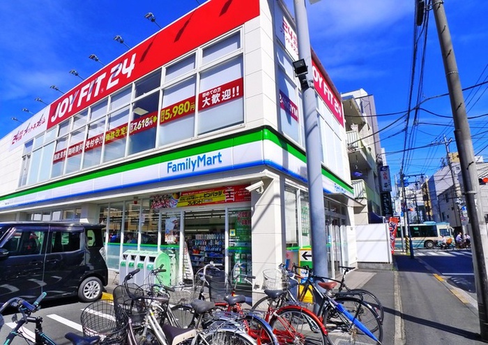 コンビニ　ファミリーマート田無3丁目店（コンビニ）まで20m