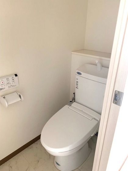 トイレ　※入居中の為写真は別部屋参考写真です。
