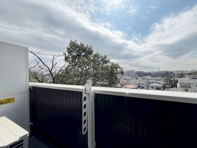 バルコニー　便利で嬉しいバルコニー付きです♪