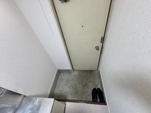 玄関　同一物件別号室の写真です