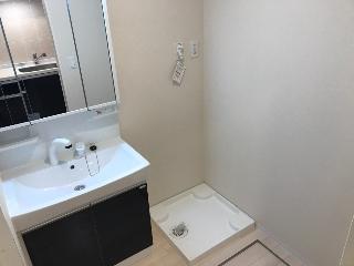 洗面設備　コンパクトで使いやすい洗面所