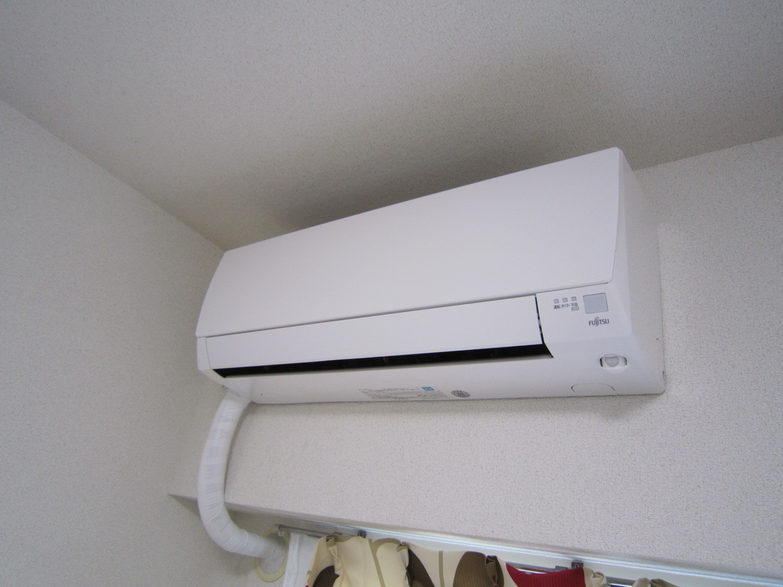 その他設備　洋室6帖エアコン