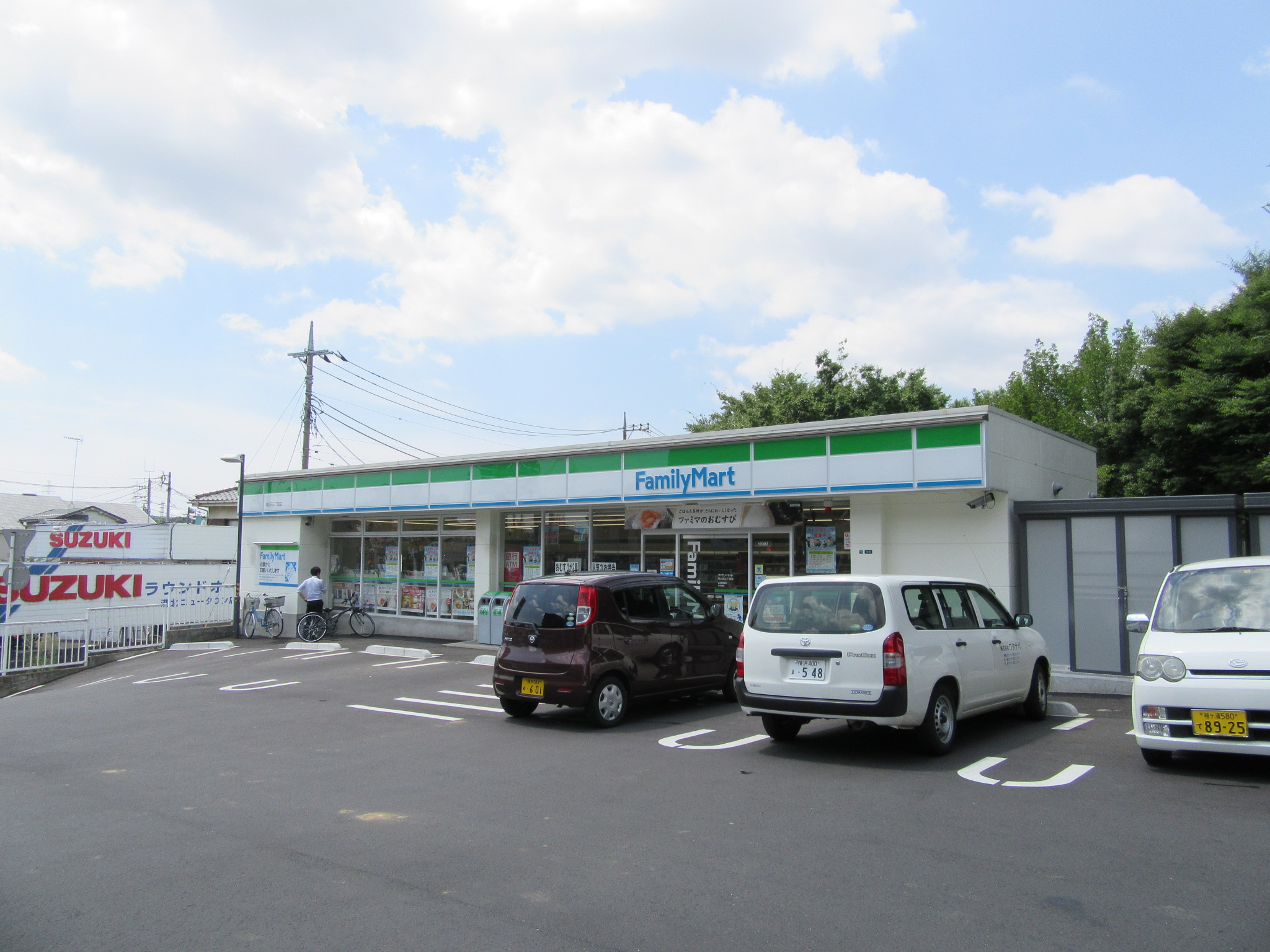 コンビニ　ファミリーマート南山田三丁目店（コンビニ）まで236m