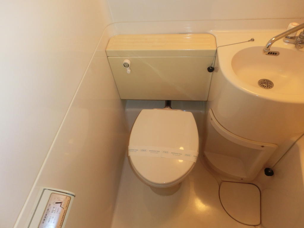 トイレ　写真は別のお部屋です。現況を優先させて頂きます。