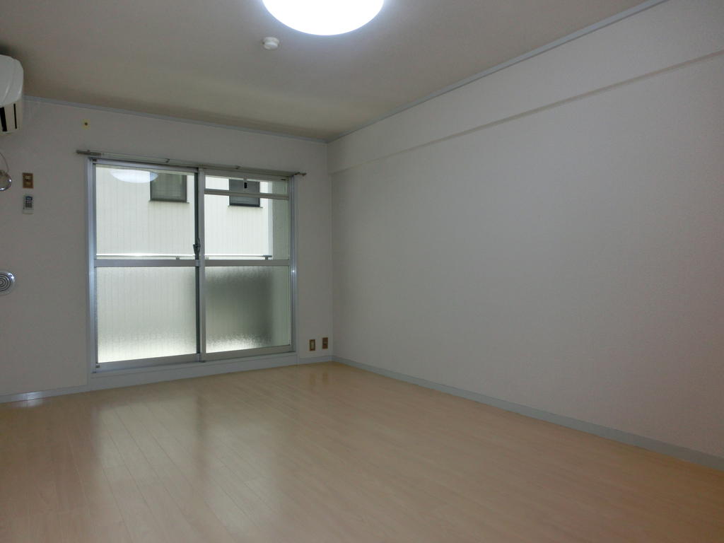 居室・リビング　写真は別のお部屋です。現況を優先させて頂きます。