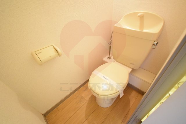 【和泉市上町のアパートのトイレ】