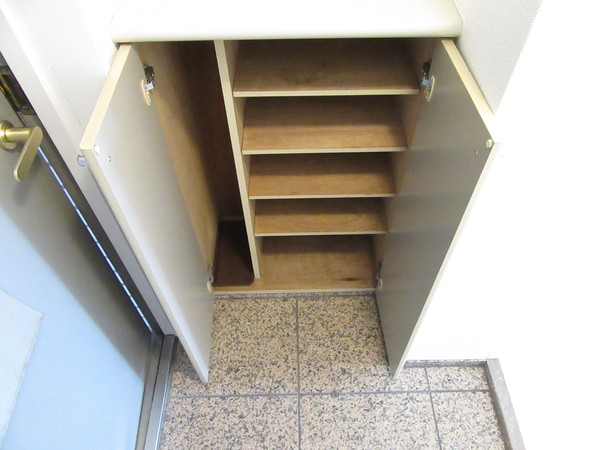 玄関　同じタイプ別部屋写真・現況優先します