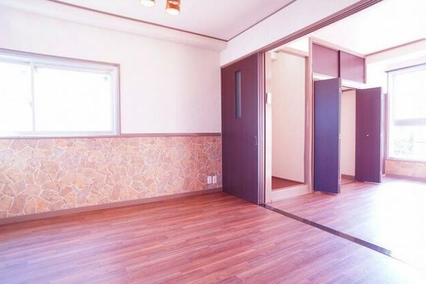 川津グランドハイツの内装写真