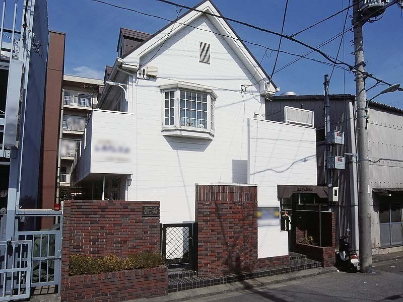 川口市飯塚のアパートの建物外観
