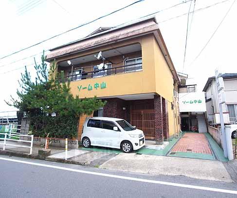 ソーム中山の建物外観