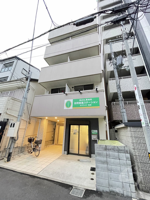 池田市菅原町のマンションの建物外観