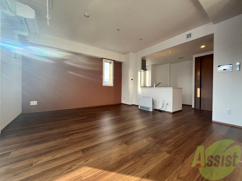 居室・リビング　広々としたリビングですね。使い勝手がよさそうですね！