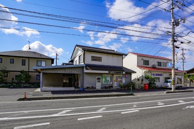 【岡山市東区瀬戸町沖のアパートの郵便局】