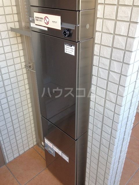 【川崎市多摩区菅のアパートの玄関】