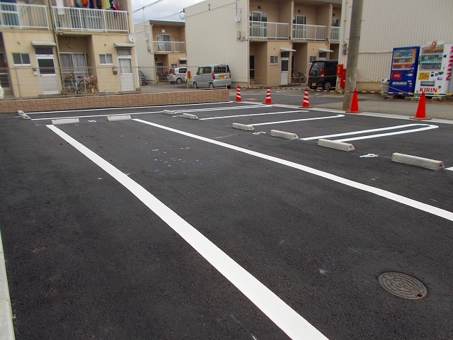 【姫路市香寺町中仁野のアパートの駐車場】