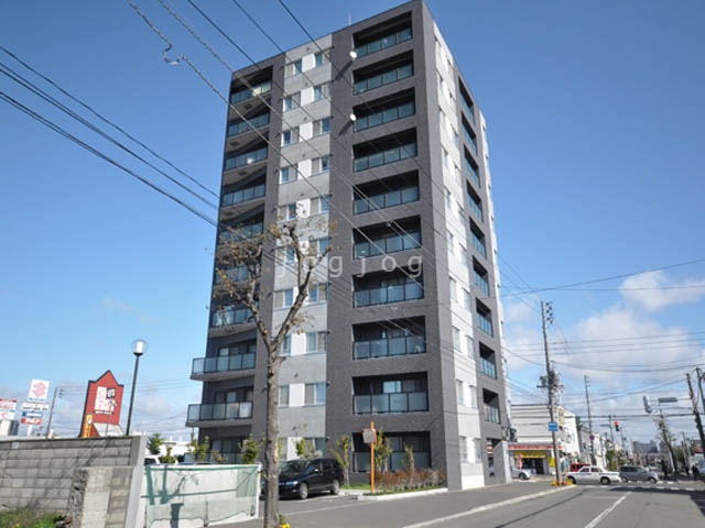 札幌市東区北三十六条東のマンションの建物外観