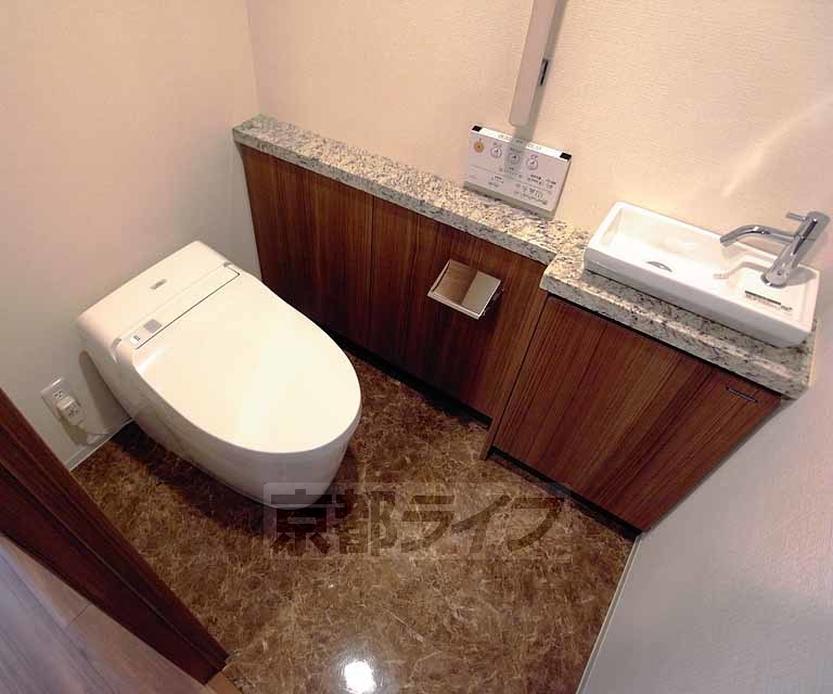 トイレ　ゆっくり落ち着くトイレットルームです。。