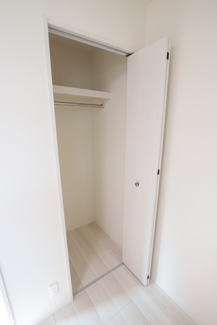 収納　★長いコートも掛けられるクローゼット★