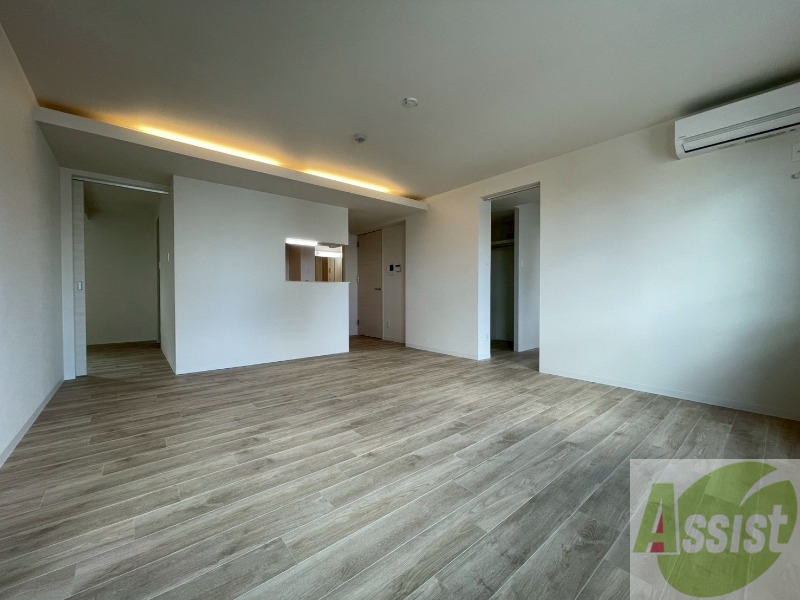 居室・リビング　広くてきれいなリビングです！快適に過ごせそうですね。