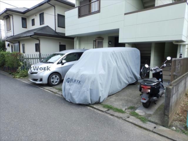 駐車場　駐車場