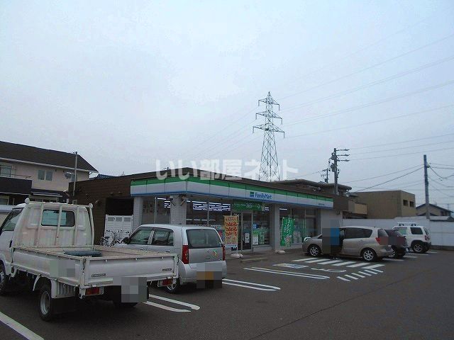コンビニ　ファミリーマート 岐阜西改田上の町店（コンビニ）まで218m