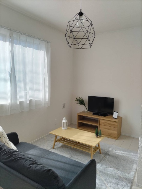 居室・リビング　モデルルーム（家具家電は付属しません）