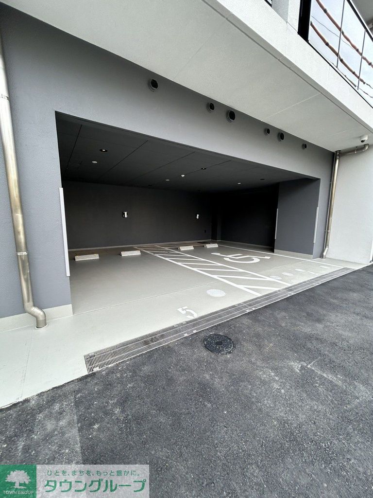 駐車場　駐車場