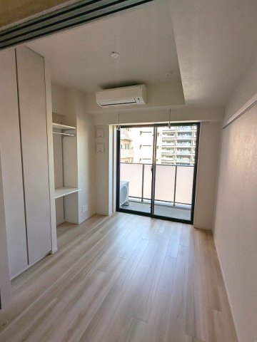 その他設備　洋室、バルコニーに面した明るい室内、エアコン・クローゼット