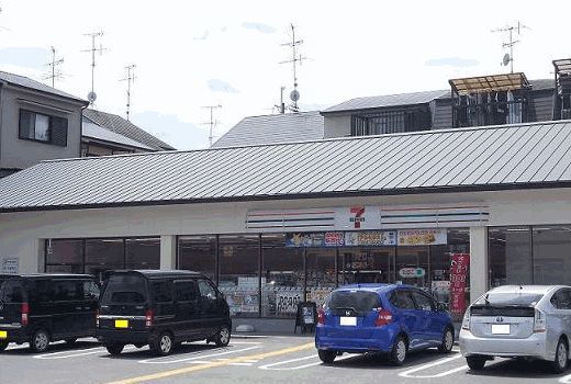 コンビニ　セブン-イレブン 京都桂上野西（コンビニ）まで350m