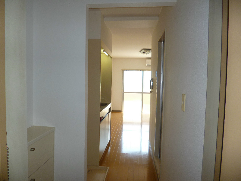 玄関　シューズボックス完備の玄関です。