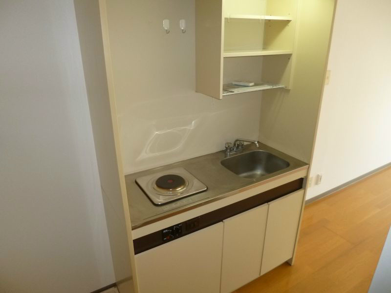 キッチン　一口電気コンロ付のキッチンです。