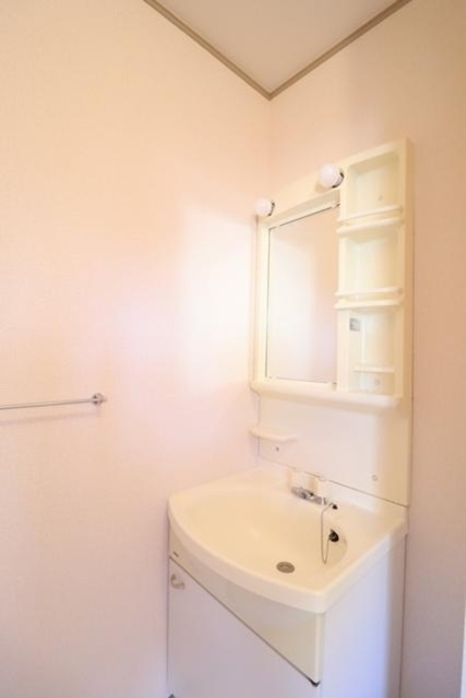 洗面設備　１０２　洗面化粧台