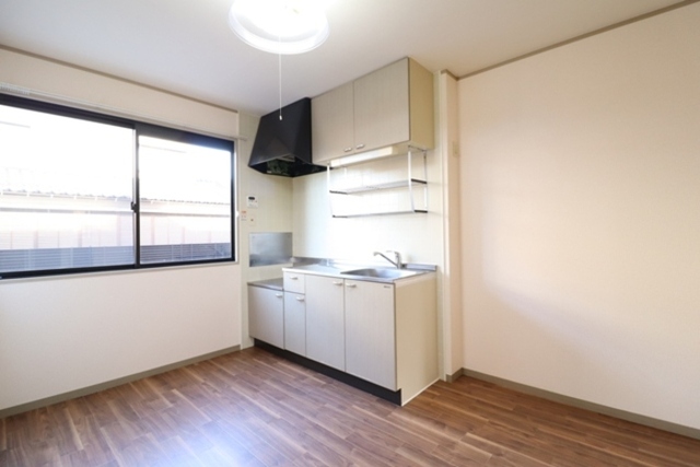 居室・リビング　１０２　ＤＫ