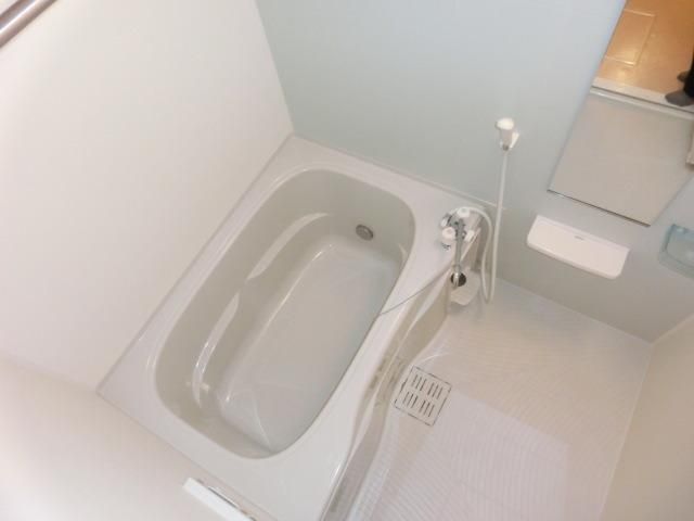 バス・シャワールーム　追い焚き付き浴室