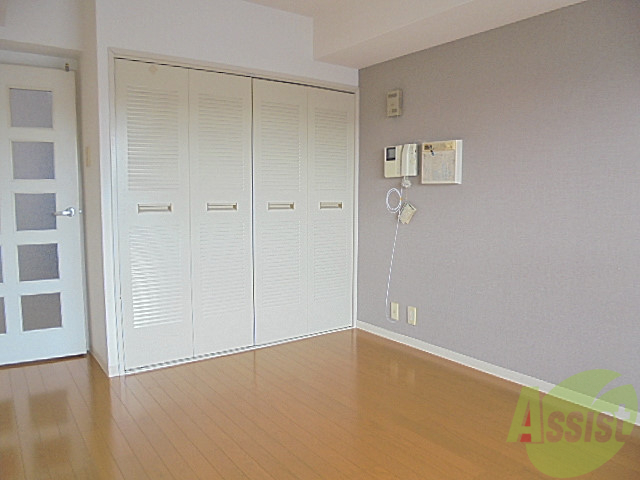 その他部屋・スペース　キレイにリフォームされたお部屋です。アクセントクロスも素敵