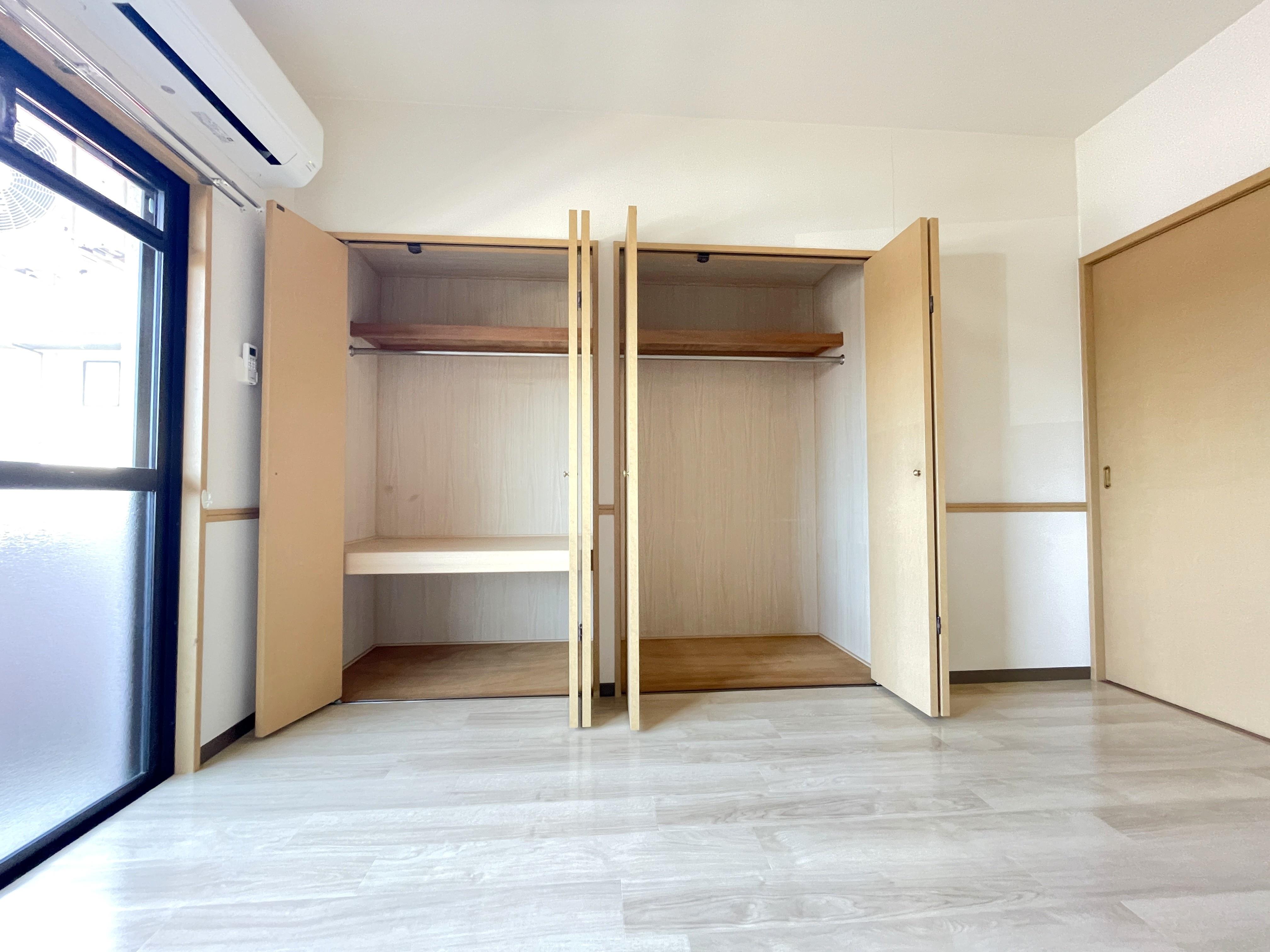 収納　収納スペース（モデルルーム・反転）