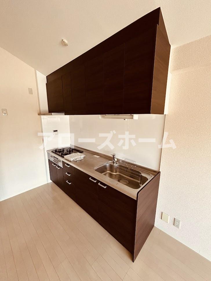 キッチン　※室内改装完了前の写真です。