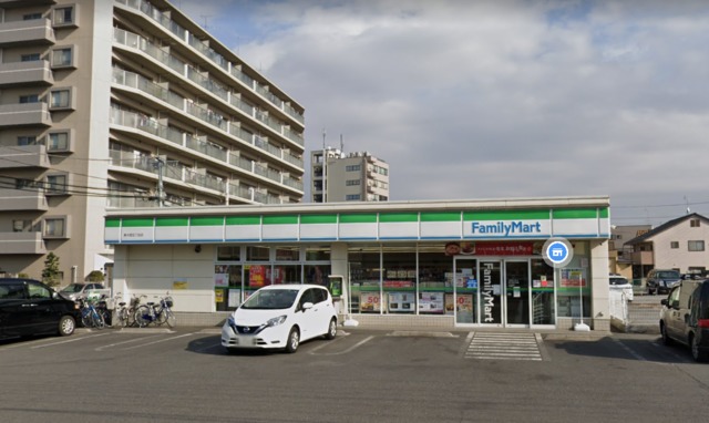 コンビニ　ファミリーマート東大宮五丁目店（コンビニ）まで408m