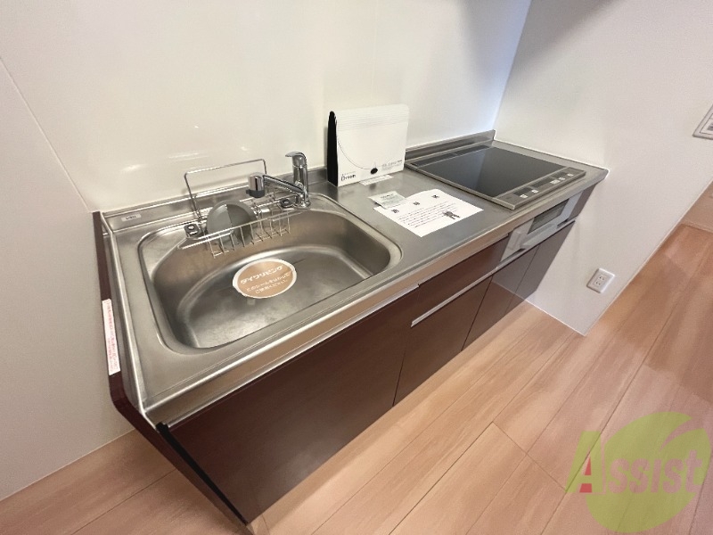 キッチン　キッチンには作業場もあります。料理も捗りますね